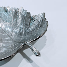 Load image into Gallery viewer, Elegance Silver Maple Leaf Dish Medium
