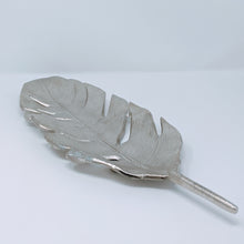 Charger l&#39;image dans la galerie, Rose Leaf Tray - Silver
