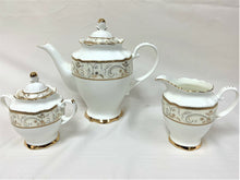 Charger l&#39;image dans la galerie, Royal Gold Tea Set | 15 pieces
